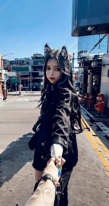 [SD 1.5][LORA]#FollowMeTo | Holding hands and travel with your cyber-wife v1